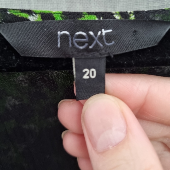 Ladies Green leopard print short Sleeved tea dress. Size 20. Next - Picture 7 of 7